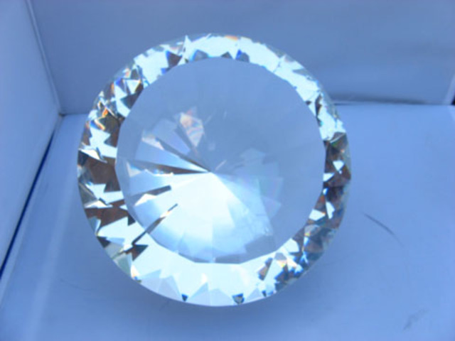 200MM Crystal Taper Ball